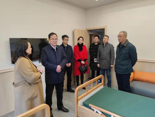 市政府副市长胡进耀调研民政工作